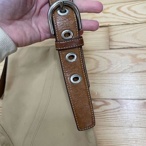 COACH BEIGE # k0782-f10938 ZIPPER OPEN LADIES LEATHER PURSE - SHOULDER BAG Tan - Picture 3 of 11